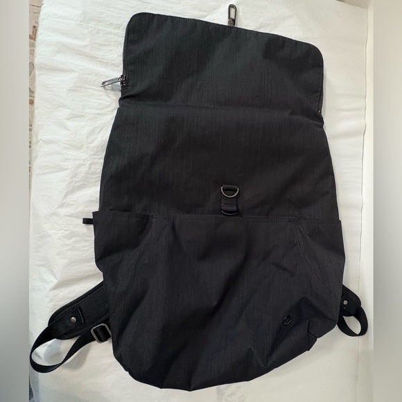 Lululemon | Rise & Shine Backpack | Black | EUC - Picture 4 of 11